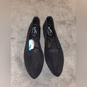 NWOT Seychelles Memory Foam Black Flats Size 7.5